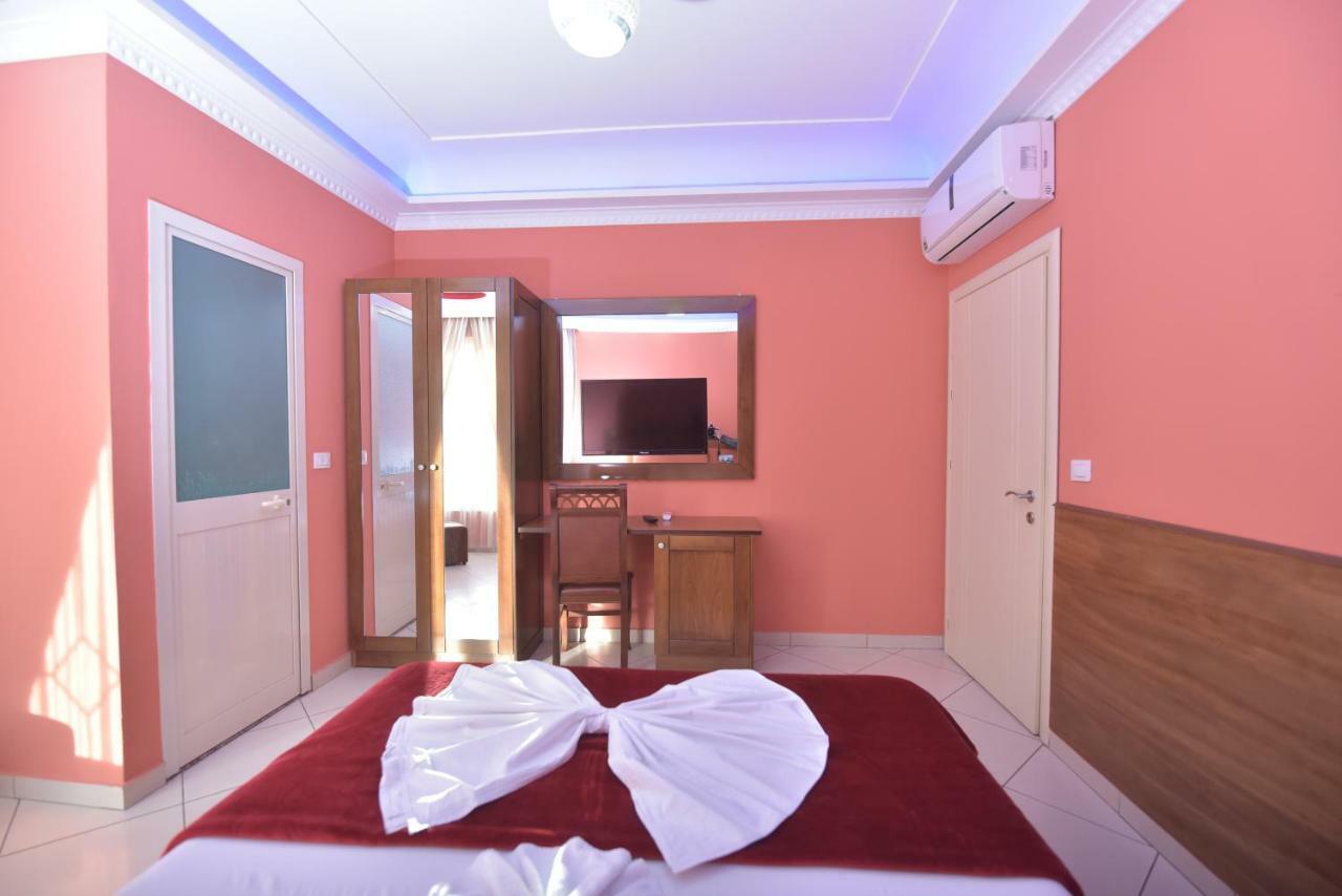 Hotel Emigranti Shkodër Exterior foto