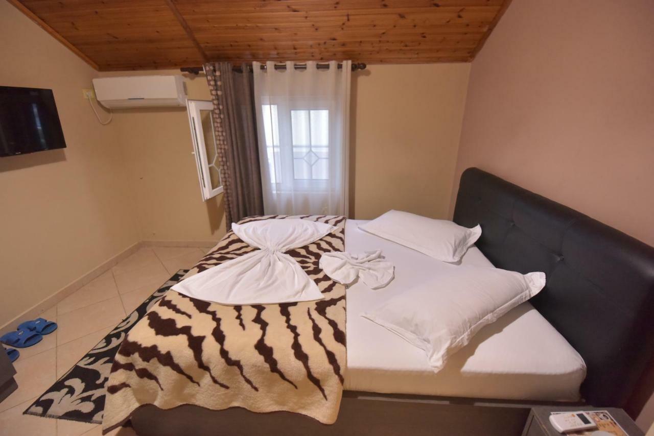 Hotel Emigranti Shkodër Exterior foto